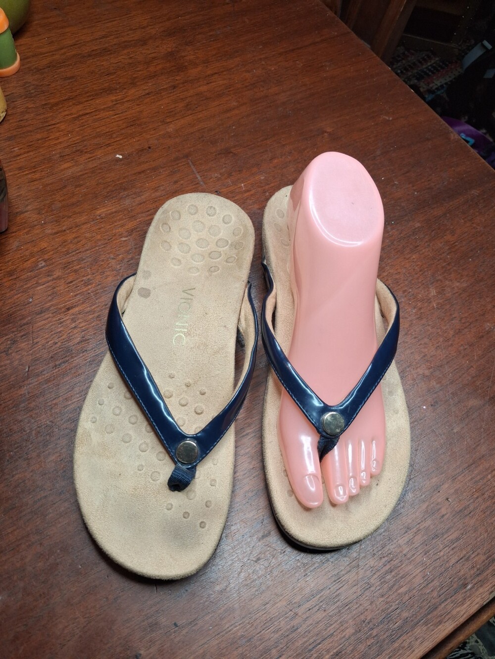 Vionic Mona Blue Patent Thong Sandals Flat Comfort Womens Shoes Size 9